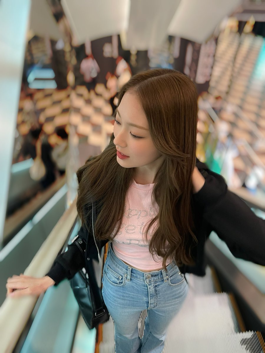 Post by Nana on X: おはよ🙂‍↔️