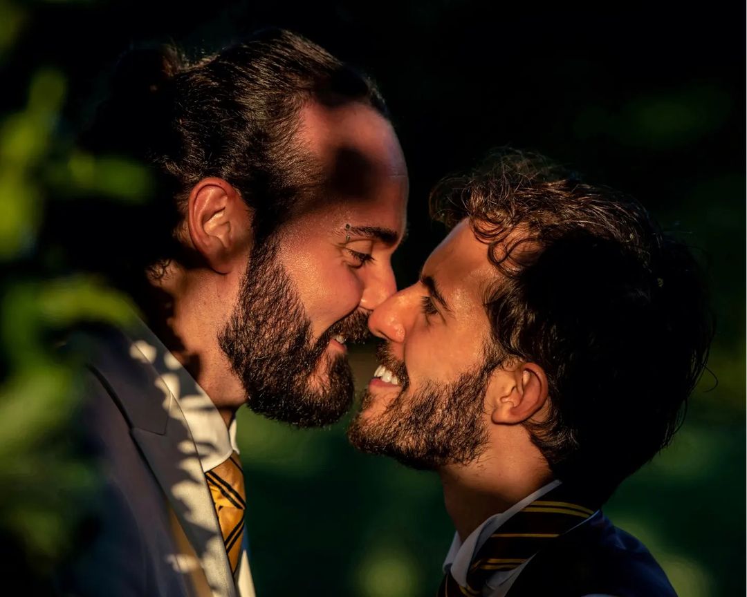 evollgbt's tweet photo. Beautiful couple: @alexismarrai & @geriatric_popstar ❤️🌈
#gay #instagay #beardsofinstagram #gaylove #beardman #scruffybeard #gaycouples #instabeardie #beardedboy #gaymarriage #gaylife #gaycute #gaycub #beardeddad #hairy #beardguy #husbands https://t.co/aNmaylSmcm