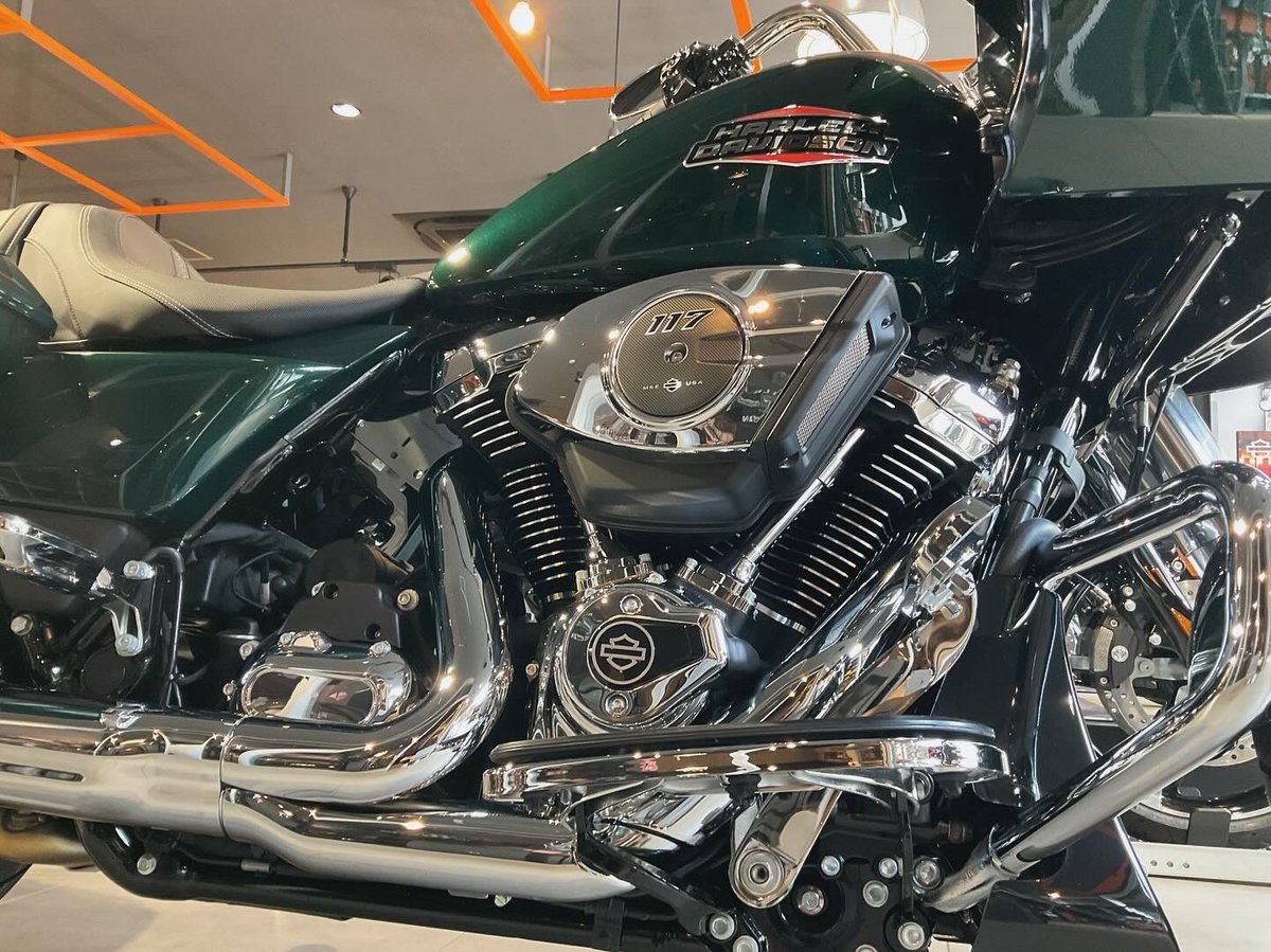 hd_owarikiyosu's tweet photo. 🆕
2024 ROAD GLIDE入荷💥
【FLTRX】
color: 🟢Alpines Green
【車両本体価格】
¥3,798,300
渋〜い緑色が入ってきました💚
渋〜い男性がめちゃくちゃ似合うバイク😎🏍️
ぜひ店頭に見に来てください💫💚
お待ちしております!
#ロードグライド
#roadglide
#FLTRX
#アルパイングリーン
#2024model https://t.co/1HIA3LrJlh