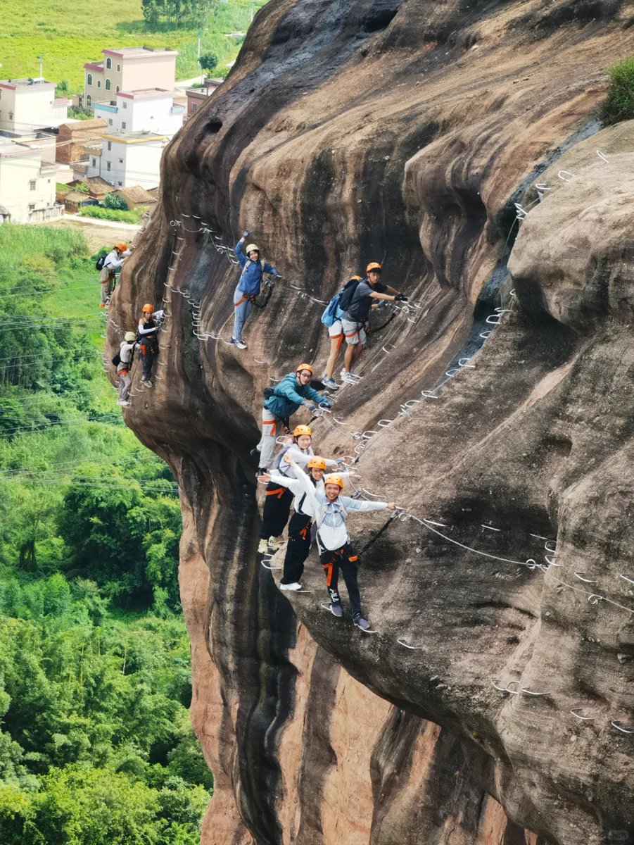 liguihong0625's tweet photo. ⛳️Here is the "First Climb in Lingnan": Qingyuan's Via Ferrata
這裡是嶺南第一攀:清遠飛拉達!
#amazinggray #BRIDGERTON #climbing https://t.co/JiDPJApIxe