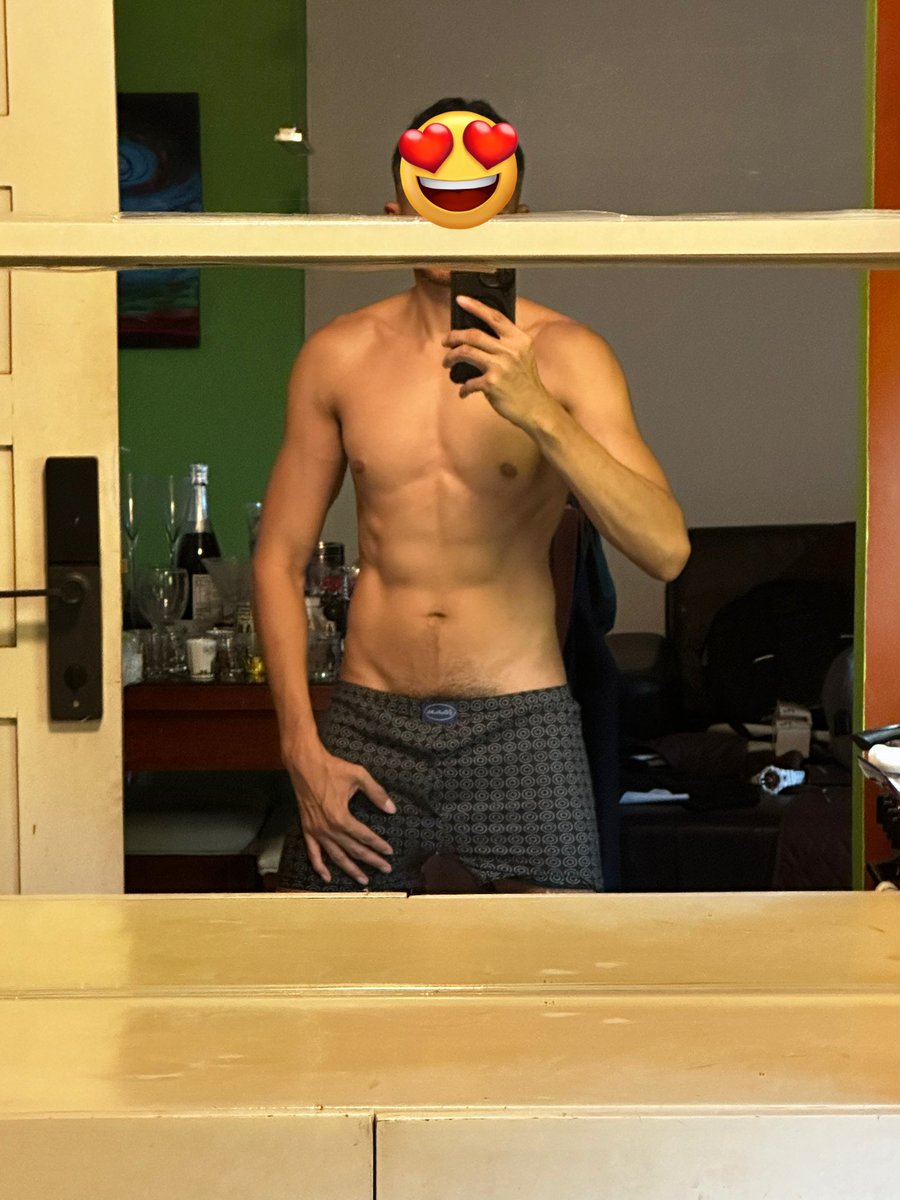 Lonelyboy124's tweet photo. Ayan, malinis na salamin
#stomachIN https://t.co/iHFPc9Oy2s