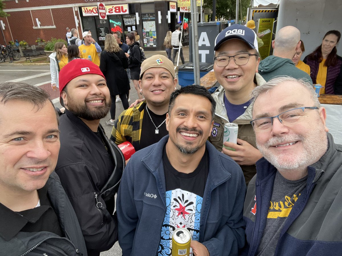PicklemanKoda's tweet photo. Hanging with the boys tonight #midsummerfest #Andersonville #Abba #Chicago https://t.co/BMLHAQk3vT