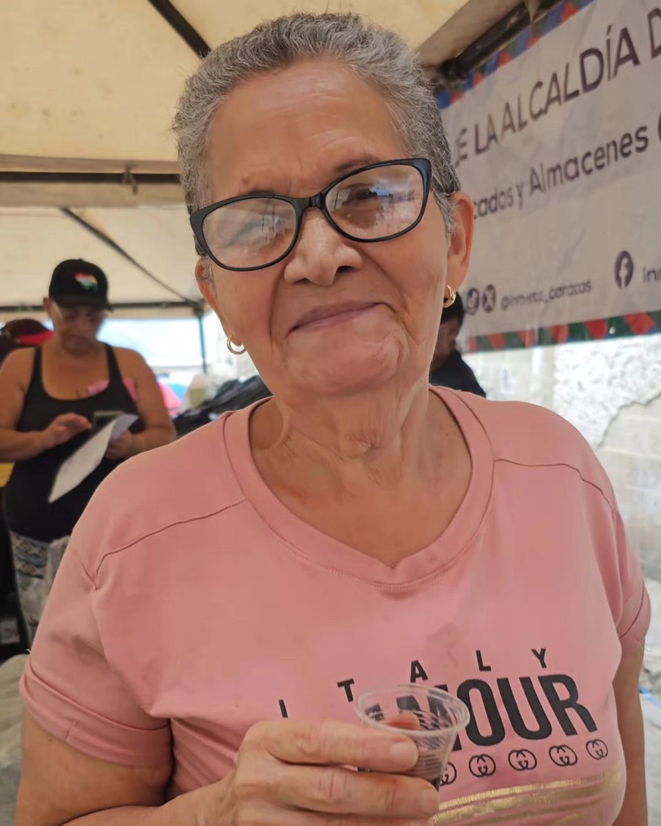 Continuamos sumándonos a las garantías sociales para el bienestar de las comunidades impulsadas por el Presidente <a href="/NicolasMaduro/">Nicolás Maduro</a>, llevamos una jornada especial al eje 12, parroquia Sucre, con venta de alimentos, servicio de peluquería y barbería y entrega de ayudas técnicas.
