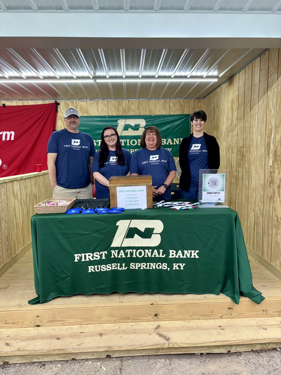 FNBRS_'s tweet photo. First National Bank is proud to be a corporate sponsor of the Russell County Fair. Thank you Russell County Jaycees for all your hard work and dedication into making this year’s fair a huge success! 

See you all next year! 🎡🎟🎢 https://t.co/UZwtsrsCwR