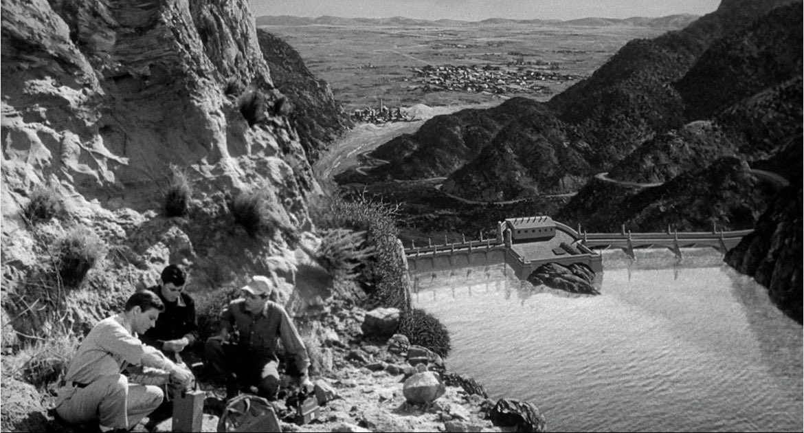 kennethmjohnson's tweet image. Well….dam! Sorry, I couldn’t hold it back; and neither will that dam much longer. This conclusion is dynamite! A real blast! #TheMonolithMonsters #Svengoolie @Svengoolie @MeTV