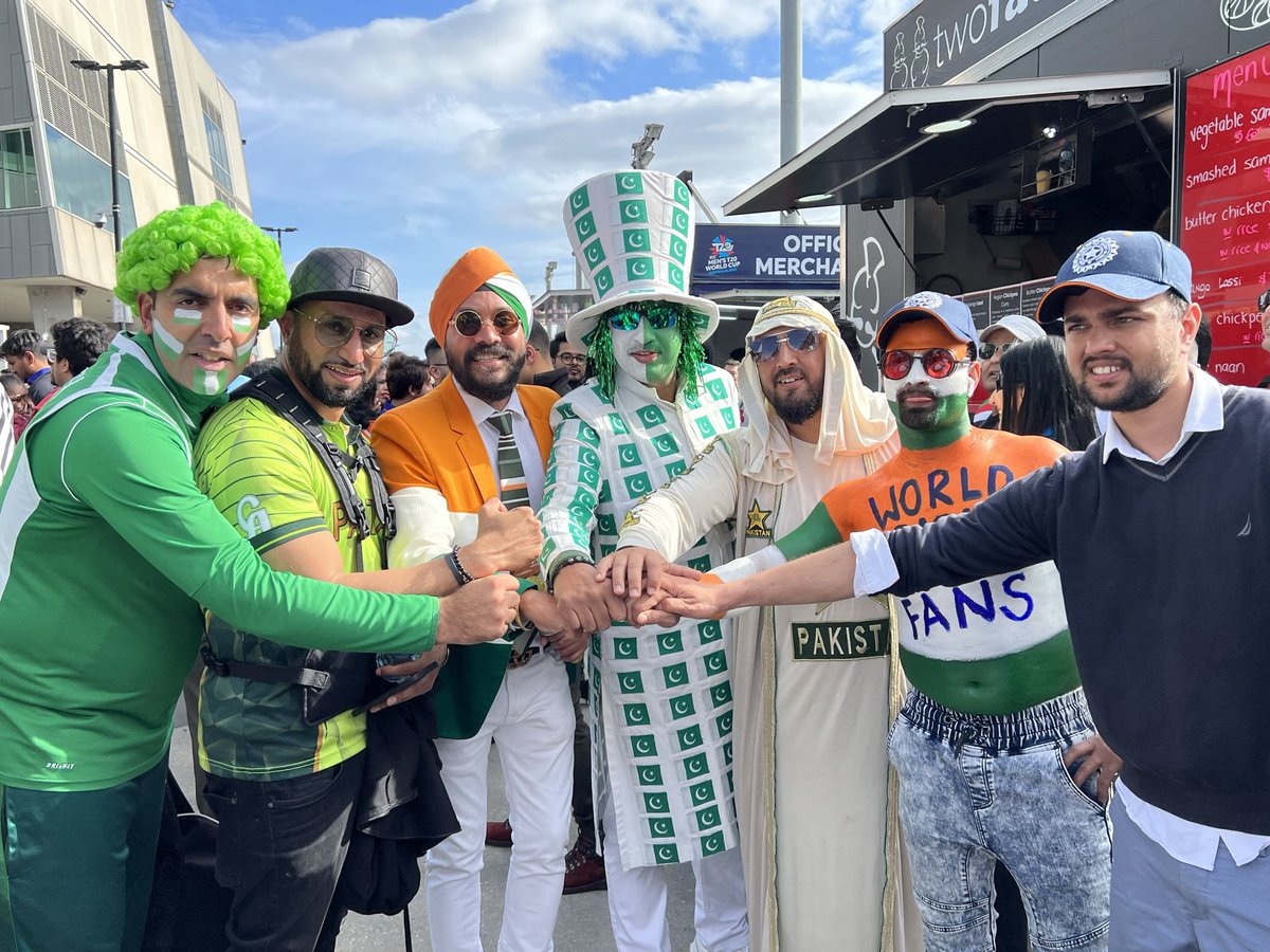 Cricket’s greatest rivalry resumes in New York! 🇮🇳🇵🇰🏏

Divided by Boundaries, United through Hearts! 
From the streets to the stadiums, cricket fever grips the nation. India vs Pakistan <a href="/T20WorldCup/">T20 World Cup</a>. Let's celebrate the spirit of the game together. #IndvsPak #cricket #newyork