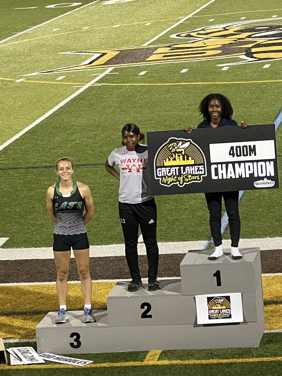 cari3xx's tweet photo. Thanks for inviting me @bw_tf_xc !!

- 400m Record of 57.33 at Great Lakes Night of Stars https://t.co/myFYgnrhNr