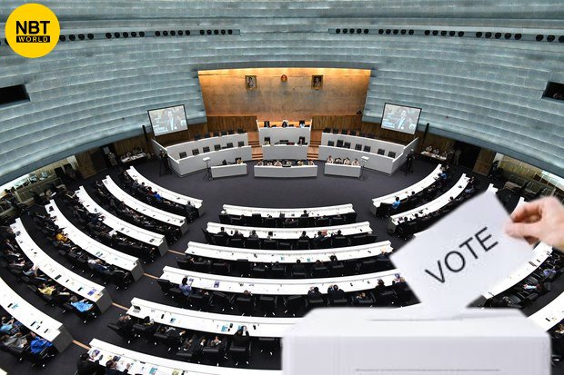 NBTWORLDNews's tweet image. District-level Senate elections held nationwide today with 20,000 police officers ensuring ballot transport and order at polling stations.

See more: Facebook.com/nbtworld

#SenateElections #DemocraticProcess #VoterSecurity #ElectionDay #ThailandVotes