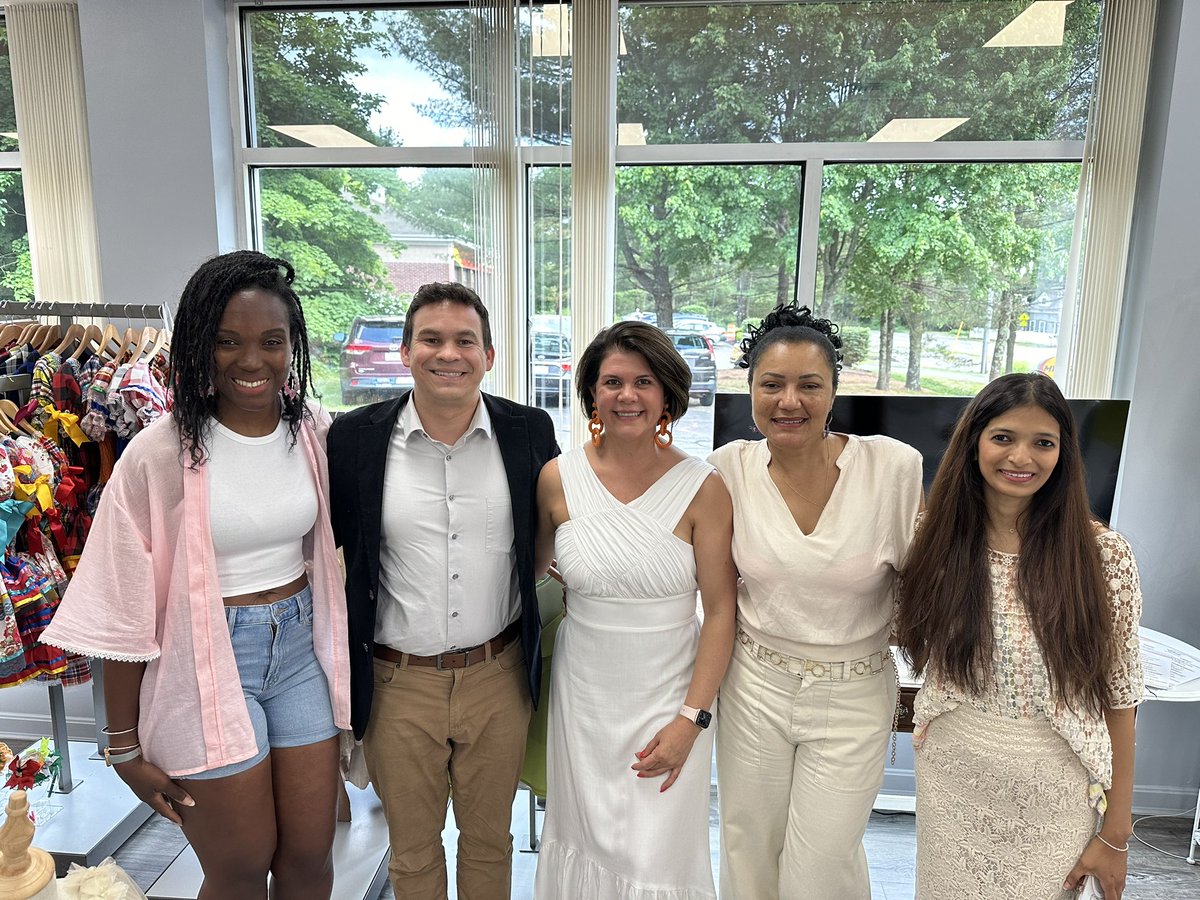 Great Summertime Soiree event for shopping, eating and fun! A special thank you to the State Representative Dan Sena for visiting us women owned small businesses!