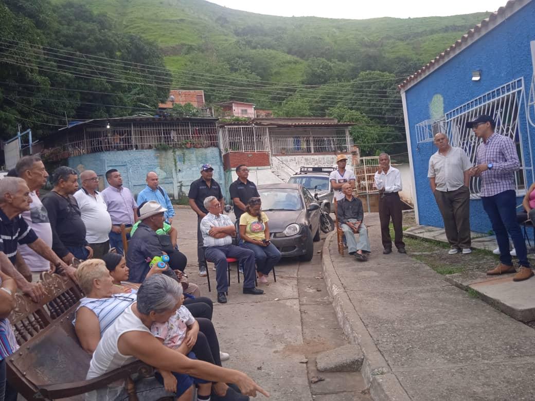 Adguarico's tweet image. #7Junio Juramentación de Comandito en el sector San José, San Juan de los Morros, municipio Roscio #EdmundoParaTodoElMundo #Unidad #EdmundoPresidente #HastaElFinal