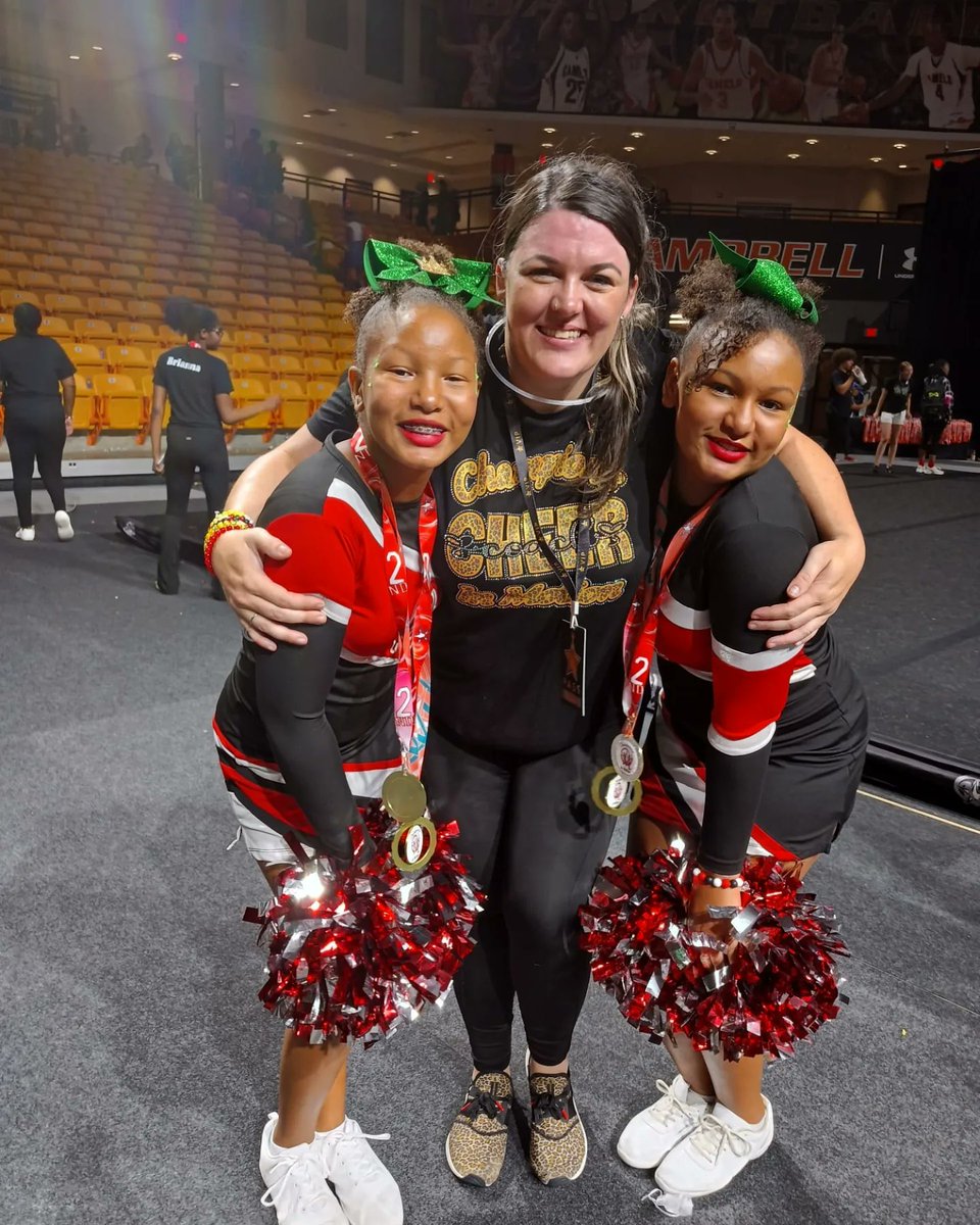 Gabrielle & Ashlynn tweet media