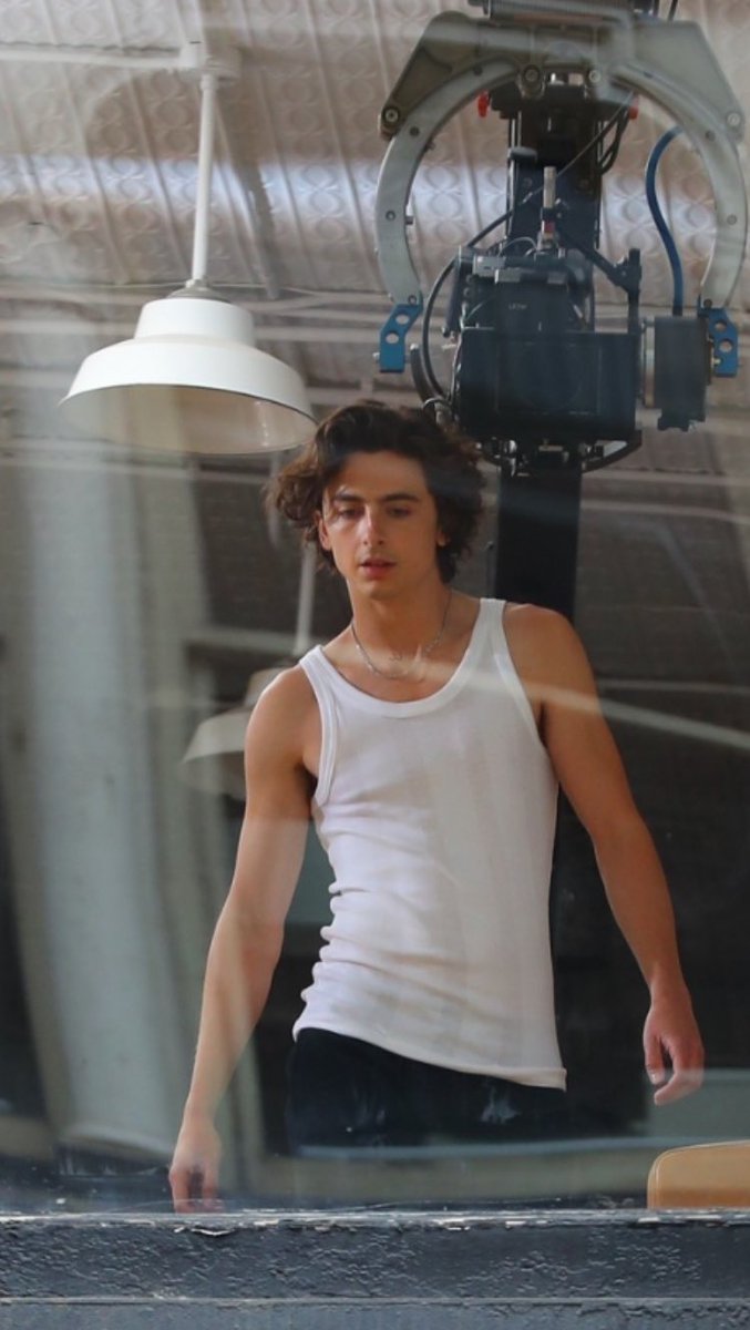 veronicacentan1's tweet photo. Camiseta blanca 🫦🤍
Cadena ⛓️‍💥 
TE AMO 
SOS HERMOSO
#TimothéeChalamet 
#Timmy
#Timmo
#lovetchalamet https://t.co/JHvneGajeC