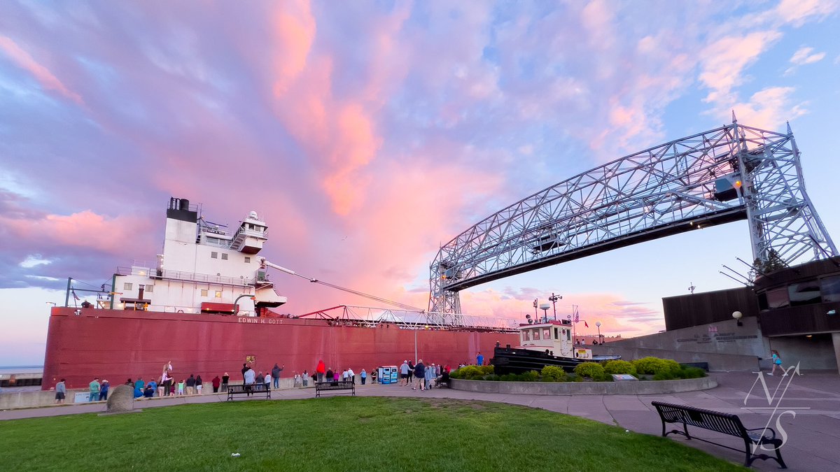 nickcooperonair's tweet image. Another stunning #sunset! Wispy cotton candy clouds from pop-up showers.

All as the Edwin H. Gott sailed under the Lift Bridge in #duluth after being one of the vessels to respond earlier today to the Michipicoten incident by Isle Royale. #duluthmn #lakesuperior #minnesota