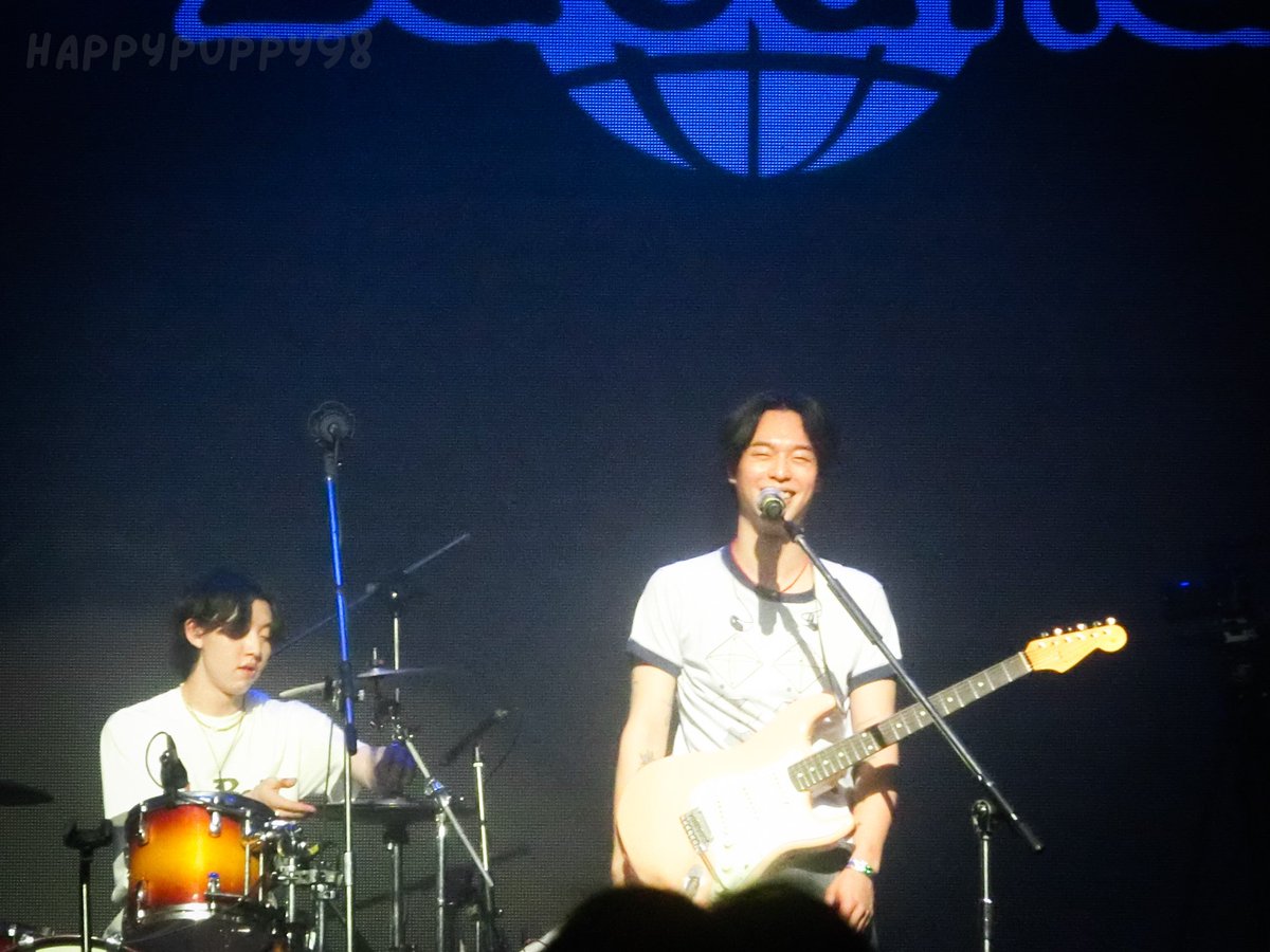 happypuppy98's tweet image. 🤍 24.06.08 MPMG MUSIC FESTIVAL : VISION BANGKOK
#MPMG #MPMGMUSIC #VISION #VISIONBANGKOK
#LACUNA #라쿠나 #오이삭 #장경민 #김호 #정미혁