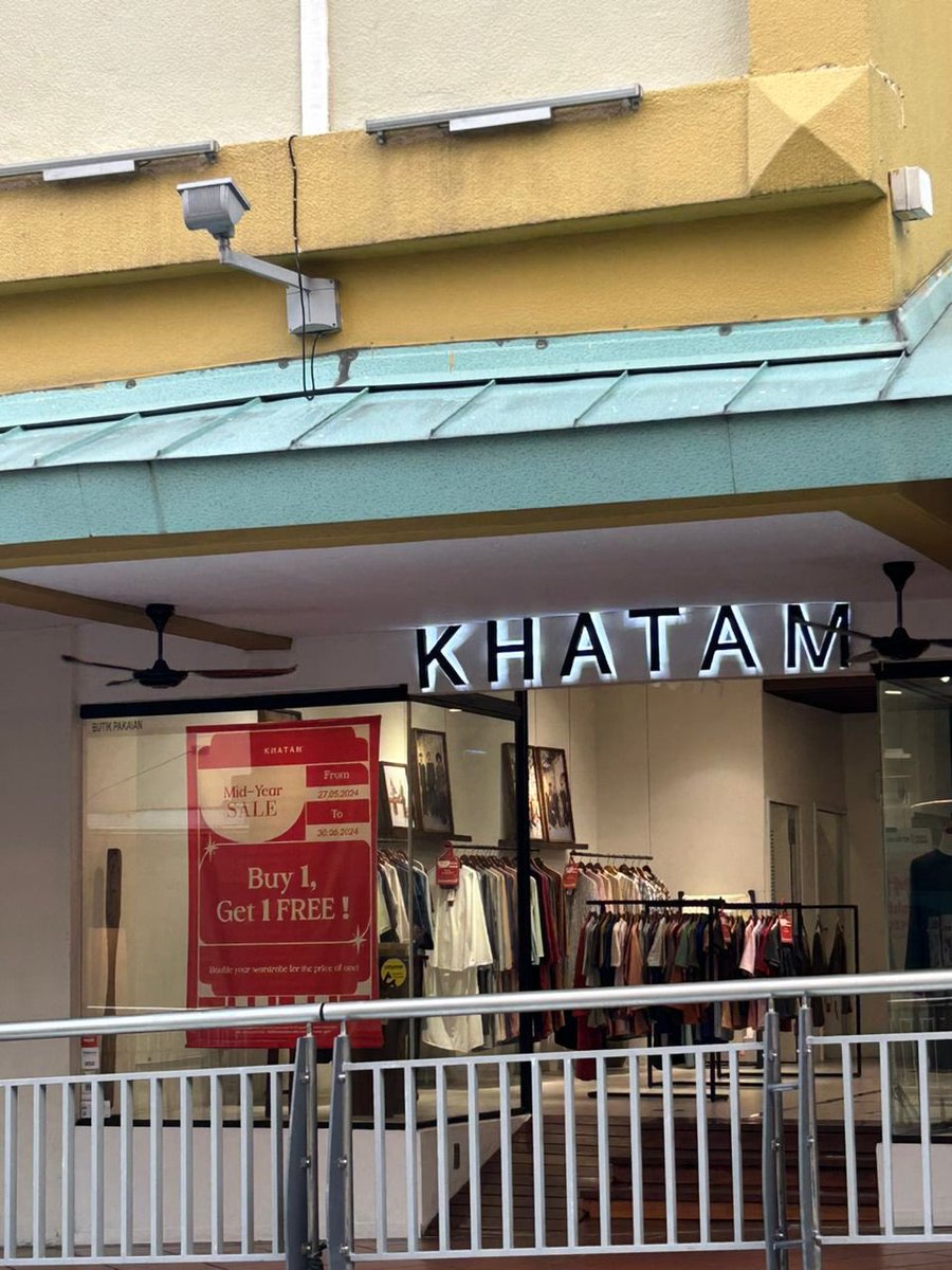 terpalingcyber's tweet image. Yang dah terfikir nak beli baju raya untuk tahun depan, bolehlah jenguk #khatam . Mereka tengah buat promosi jualan beli satu percuma satu 😆😆😆