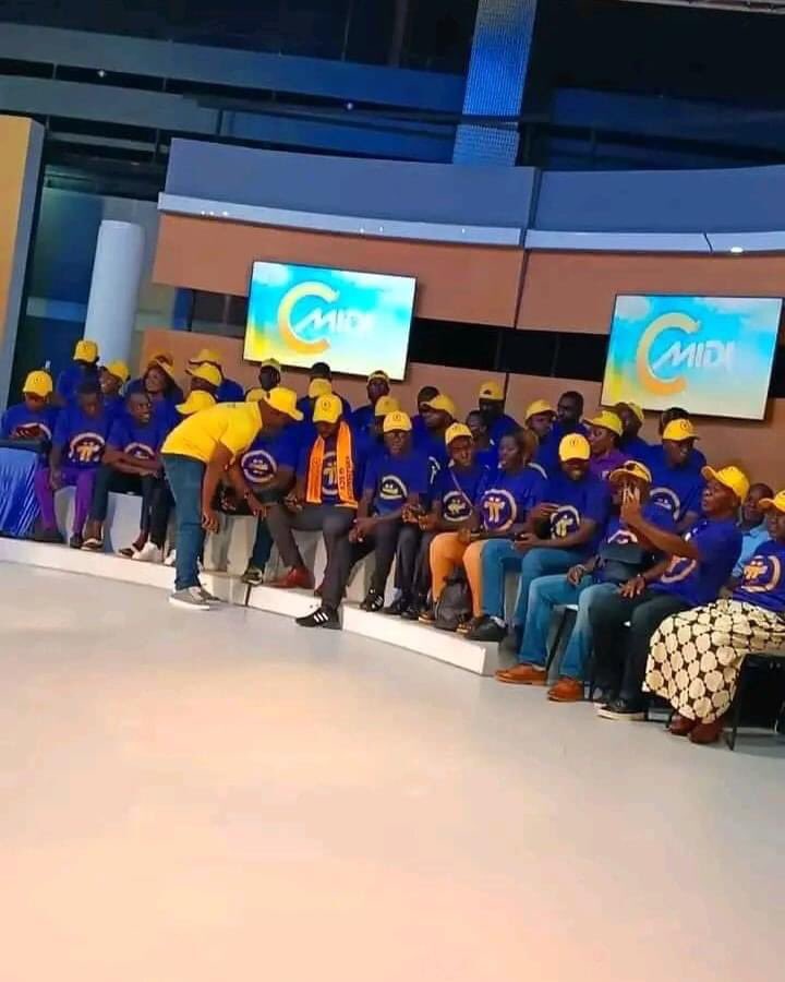 Good Morning 
Have a great day X family 
Bờ Biển Ngà đang tâm điểm 
Truyền hình quốc Gia Cote d’lvoire CMIDI lan toả Pi GCV mạnh mẽ Tới Toàn Dân ! 
Chúc mừng vì sự huy động mạnh mẽ này chúng tôi tự hào vì bạn !