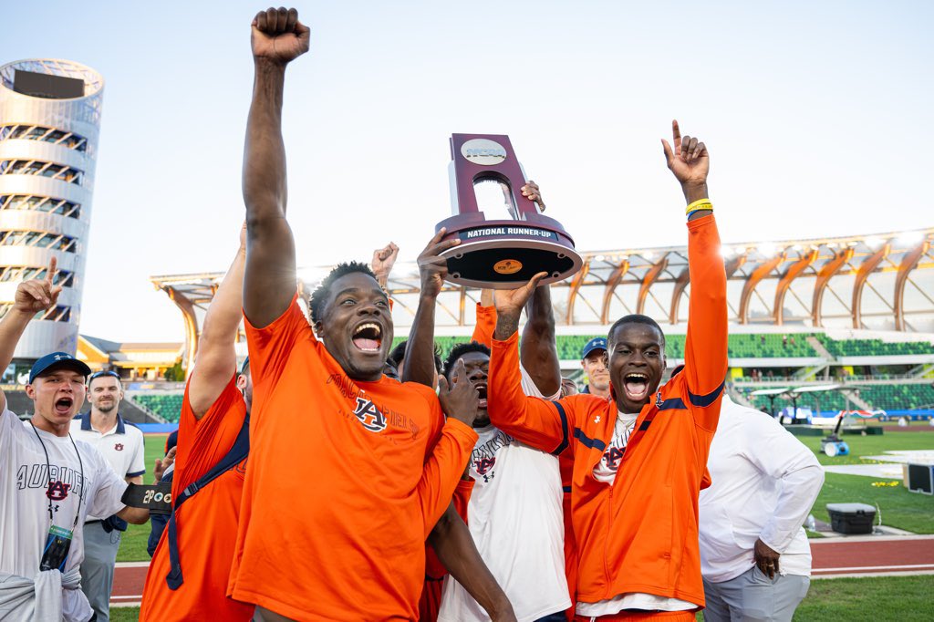 AuburnTFXC's tweet photo. It doesn’t get much better than this 

#WarEagle https://t.co/WgRWdfBSRN