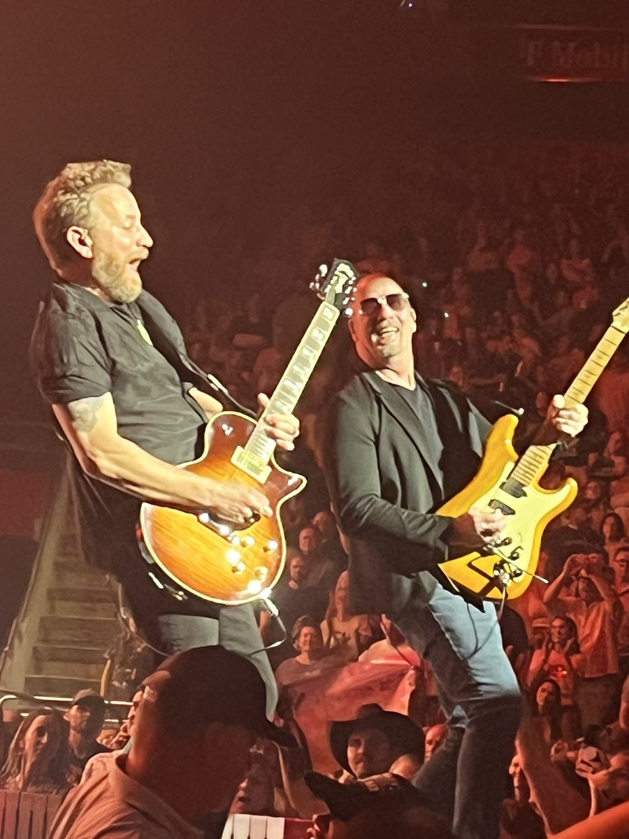 Mindy Lavery tweet media