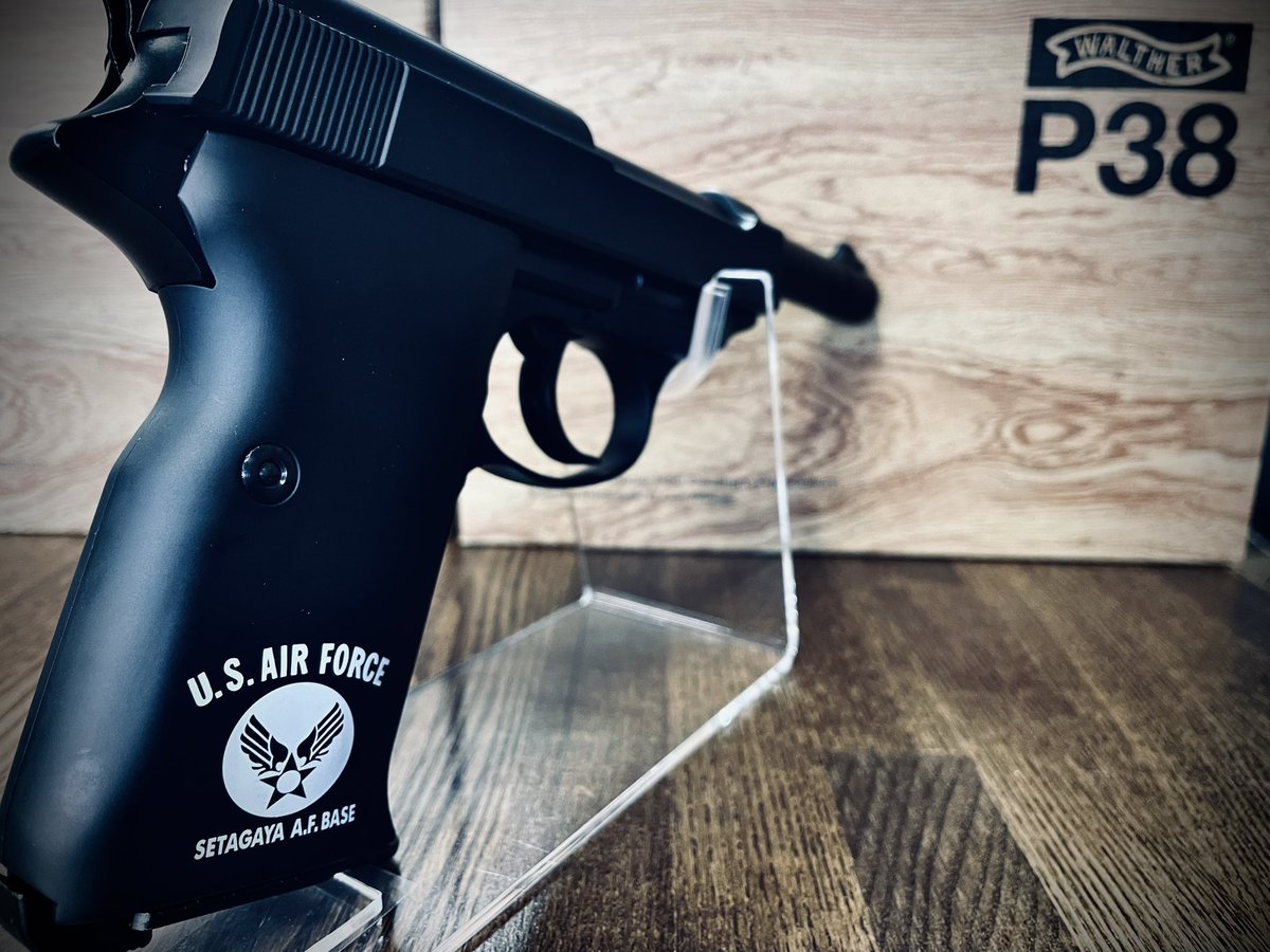 MILSPEC_CONCEPT's tweet photo. #新商品紹介
組み上がりました。#ワルサー 正式ライセンス #マルゼン #P32 #ac41 に #世田谷ベース グリップがインストールされた特別仕様で店頭に並んでます。
手に取るとその表面の滑らかさが伝わり、
握り込むとその薄さが際立ちます。
その質感は店頭にて。
#宮崎 #佐土原 #サバゲー #エアガン https://t.co/cyv2zPFeu0