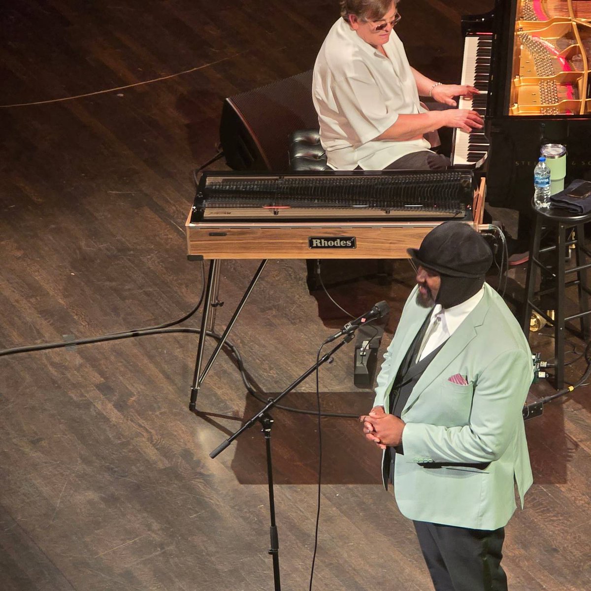 CherletteMac's tweet photo. @PianoCrawford phenomenal show in #orlandoFL https://t.co/X9yT8WRK61