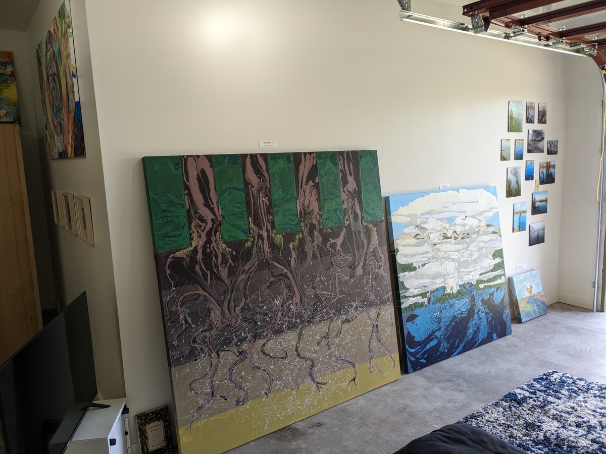 cordial_emily's tweet photo. I've been enjoying in-depth art discussions today! Tomorrow's hours are 10am - 6pm. #NCOS2024 #NorthCoastOpenStudios #OpenStudios #ArtistsofHumboldt #eathart #moonart https://t.co/lL9KO5y83L