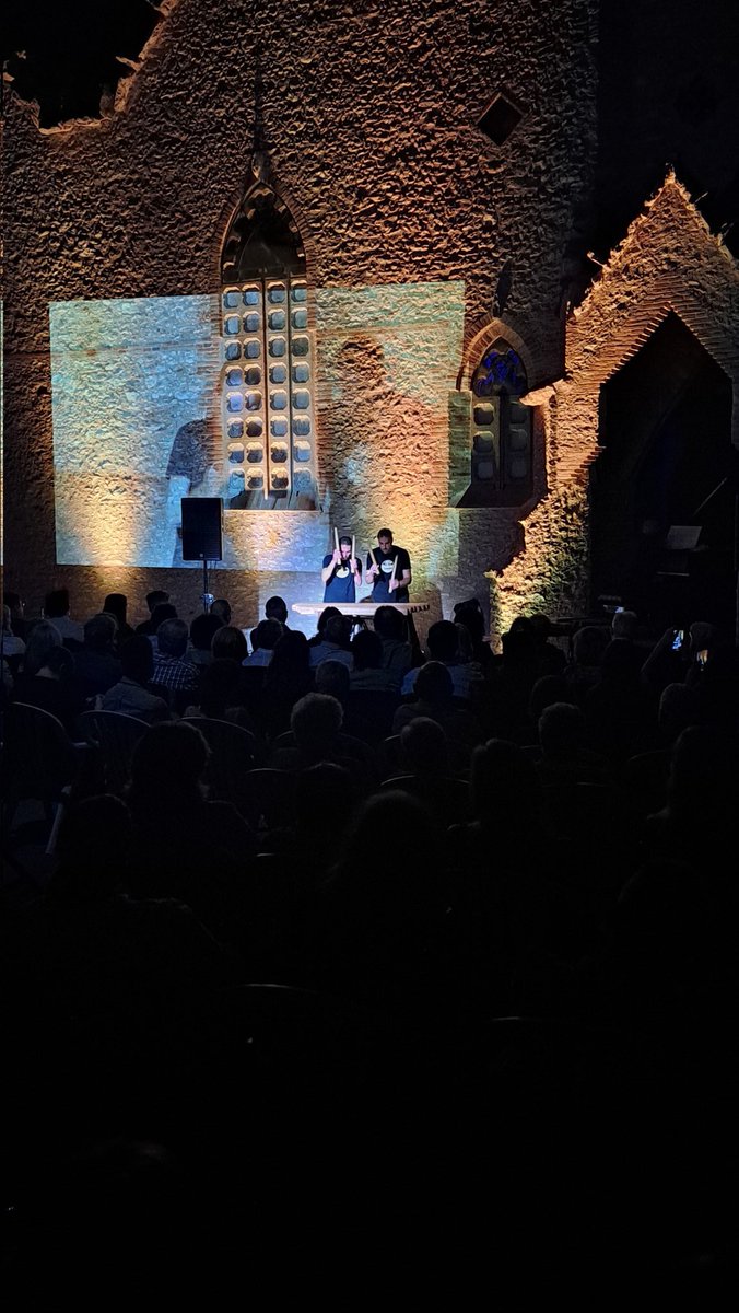 😊 'Tot ple d'art, temple d'amor, joieta d'or' ja està en marxa! Un muntatge musical, poètic i visual que esperem que atrapi a tot el públic! 

<a href="/ASecuita/">AjlaSecuita</a> <a href="/Dipta_cat/">Diputació de Tarragona</a> <a href="/AgendaCultura/">Agenda Cultural de Catalunya</a> <a href="/cultura_cat/">Cultura</a> #primaveramusicalvistabella #vistabella #jujol #modernisme #femcultura