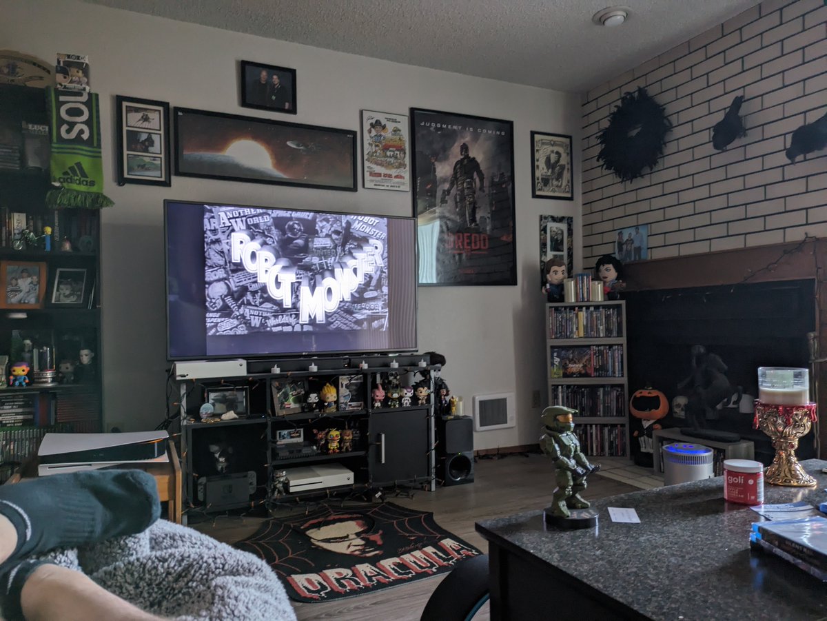 RealAvarice3's tweet image. nw: Robot Monster (1953)
#RobotMonster #MonochromeCreeps