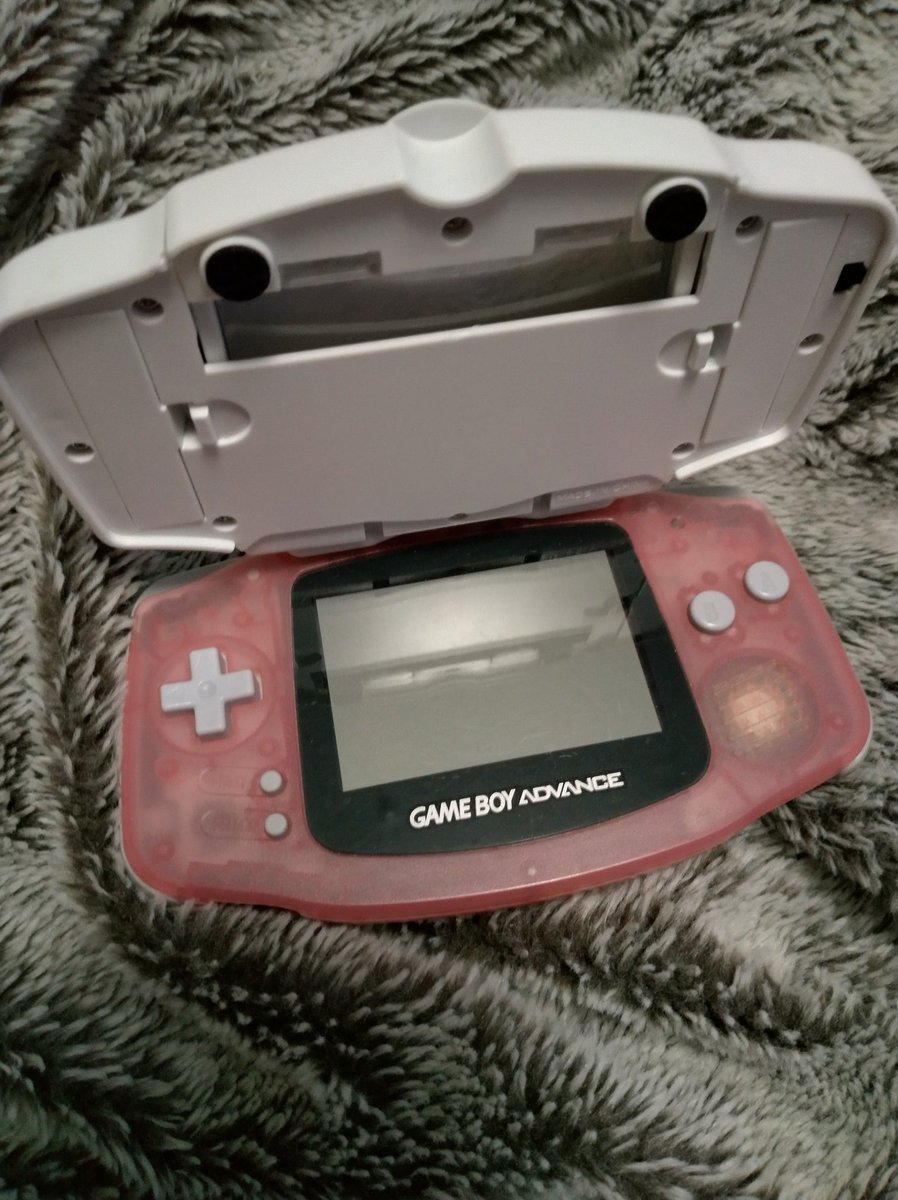 TheCalumity's tweet photo. I don't use this much, especially now that I have the Retron 5, but it's my Game Boy Advanced I got a few years back. #Retro #RetroGaming #VideoGames #Gaming #GBA #GameBoyAdvance #GameBoyAdvanced #Nintendo https://t.co/Saoghy0nyf