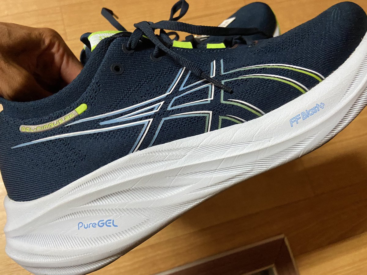 takemarunning's tweet photo. ⭐︎まるRC X TRY!ASICS!レンタルシューズ企画
今回のレンタルシューズ企画は「GEL-NIMBUS 26 」👟
レンタルは主にまるRCの練習会で行っており、タイミングが合わない方は金太郎ジムで試し履きも可能です。
実施期間は6月17日まで。
https://t.co/NM5dF6TeXy
#gelnimbus26 #tryasics #まるrc https://t.co/N7pd6kGkpJ