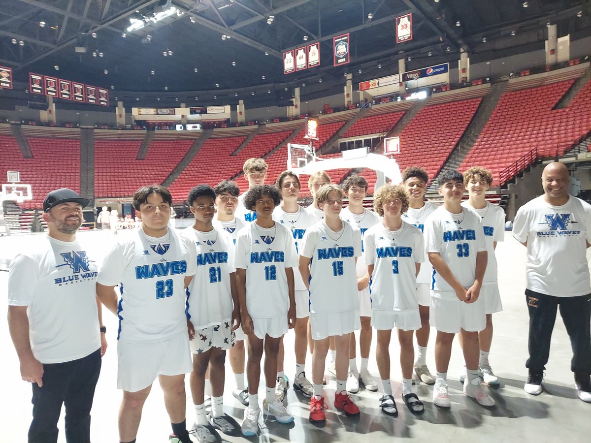 HoopsFallbrook's tweet photo. What a great experience for all is this weekend! Thank you @Aztec_MBB for setting up a great event for our athletes
@FullTimeHoops1 https://t.co/y74f4i0BF1