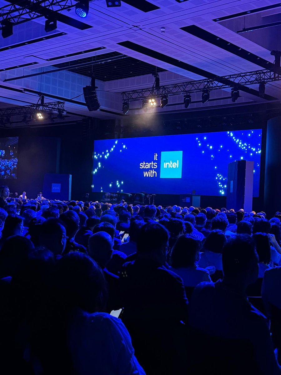 Intel Indonesia tweet media