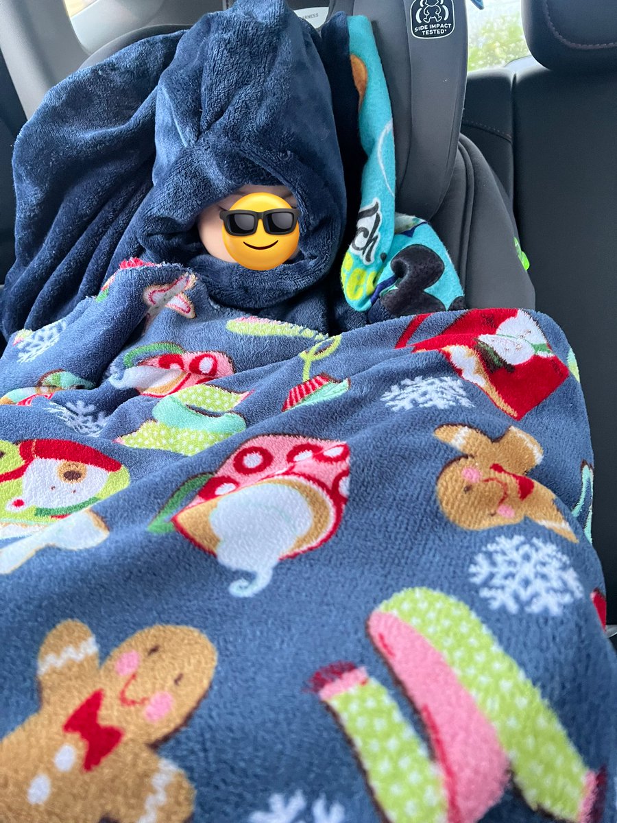 alececcopieri's tweet photo. @AtencionProfeco Tenía que tapar a mi hijo con cobijas porque el aire acondicionado no se apagaba y estábamos en pleno invierno, pero la pantalla seguía sin llegar 😅llamaba a la agencia y nadie me daba respuesta, el gerente nunca me recibía https://t.co/eotI08PTvq
