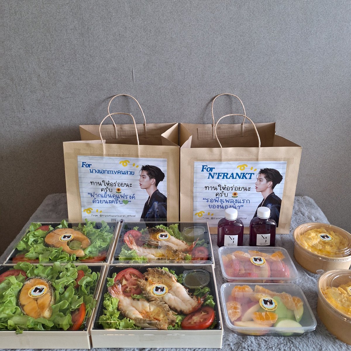 frankthanatsar3's tweet photo. วันนี้ทางบ้านส่งฟู้ดซัพแสนอร่อยส่งให้น้องแฟรงค์และนางเอกmvเพลงแรกวันนี้นะครับ ช่วยเติมพลังให้น้องแฟรงค์มากๆเลยครับ 💚

#frankthanatsaran #นุ้งหมีของแฟรงค์ #frankeating #jevelmusic https://t.co/eqEYv4AEqj