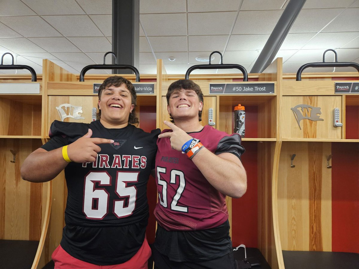 tmontgomery2025's tweet photo. Had a great time at the @ShowcaseSpokane today. Great to be there with @Hank_Trost and to connect with an old teammate. Thank you to @WhitworthFB for having me out.
(Wearing pink shorts) https://t.co/Si3oSy8Xn1