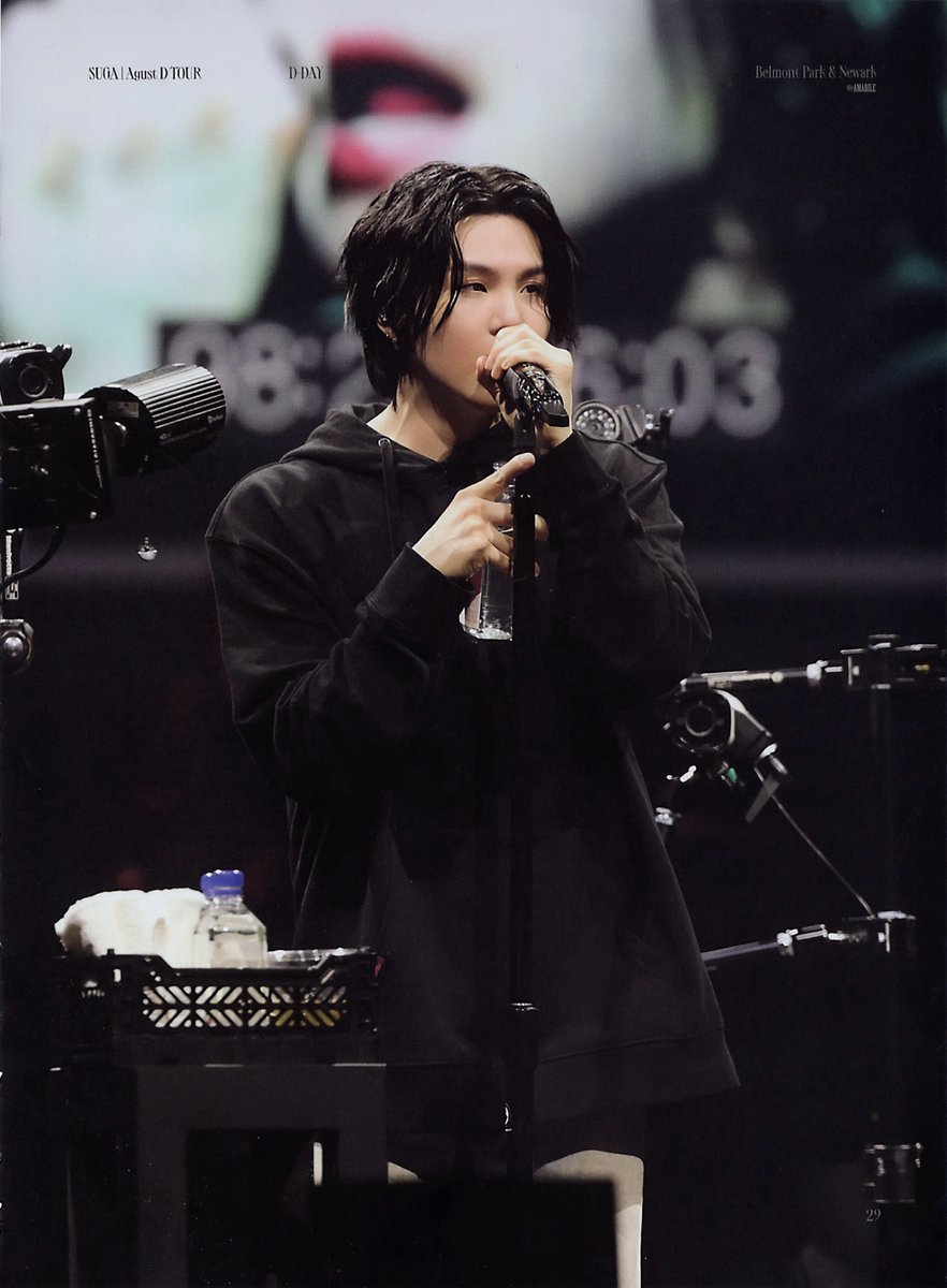 amabile_suga's tweet photo. [SCAN] 
SUGA | Agust D TOUR 'D-DAY'
The Original - PHOTOBOOK(2)
#SUGA #AgustD 
#윤기 #슈가 #어거스트디 
#BTS @BTS_twt https://t.co/wPfyaspGj0