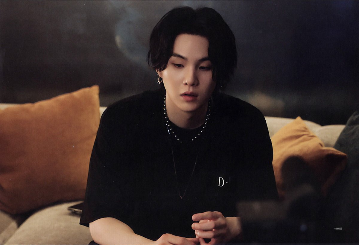 amabile_suga's tweet photo. [SCAN] 
SUGA | Agust D TOUR 'D-DAY'
The Original - PHOTOBOOK(2)
#SUGA #AgustD 
#윤기 #슈가 #어거스트디 
#BTS @BTS_twt https://t.co/wPfyaspGj0