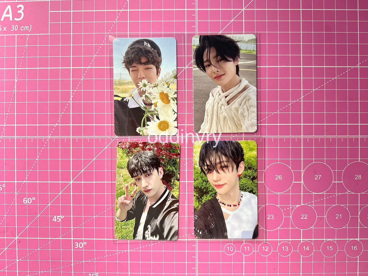 oddinvry's tweet photo. STRAY KIDS SKZ WTS LFB PH WW USA INA VIETNAM THAILAND KR

• maxident photocards

— ₱200 + pf + sf
— selling as a set
— free sf (luzon) for items ₱500 ⬆️

limited go t-crush heart ver pc seungmin i.n felix https://t.co/1LAWEfYeDK