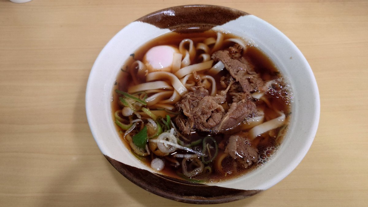 youichan1009's tweet photo. 途中もう1か所寄り道して帰ります。 #ランチ #きしめん #住よし #牛肉 #卵 #lunch #noodle #noodles #kishimen #sumiyoshi #beaf #egg https://t.co/NTReenoIsI