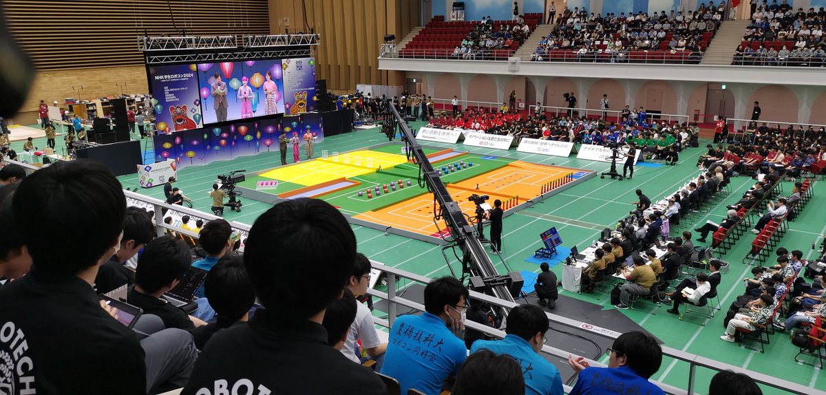 tsubotto1's tweet photo. #学生ロボコン
始まった https://t.co/s4gBc8uI0a