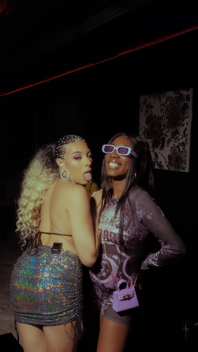 ms_nychium's tweet image. #poppin @slimmtheruby