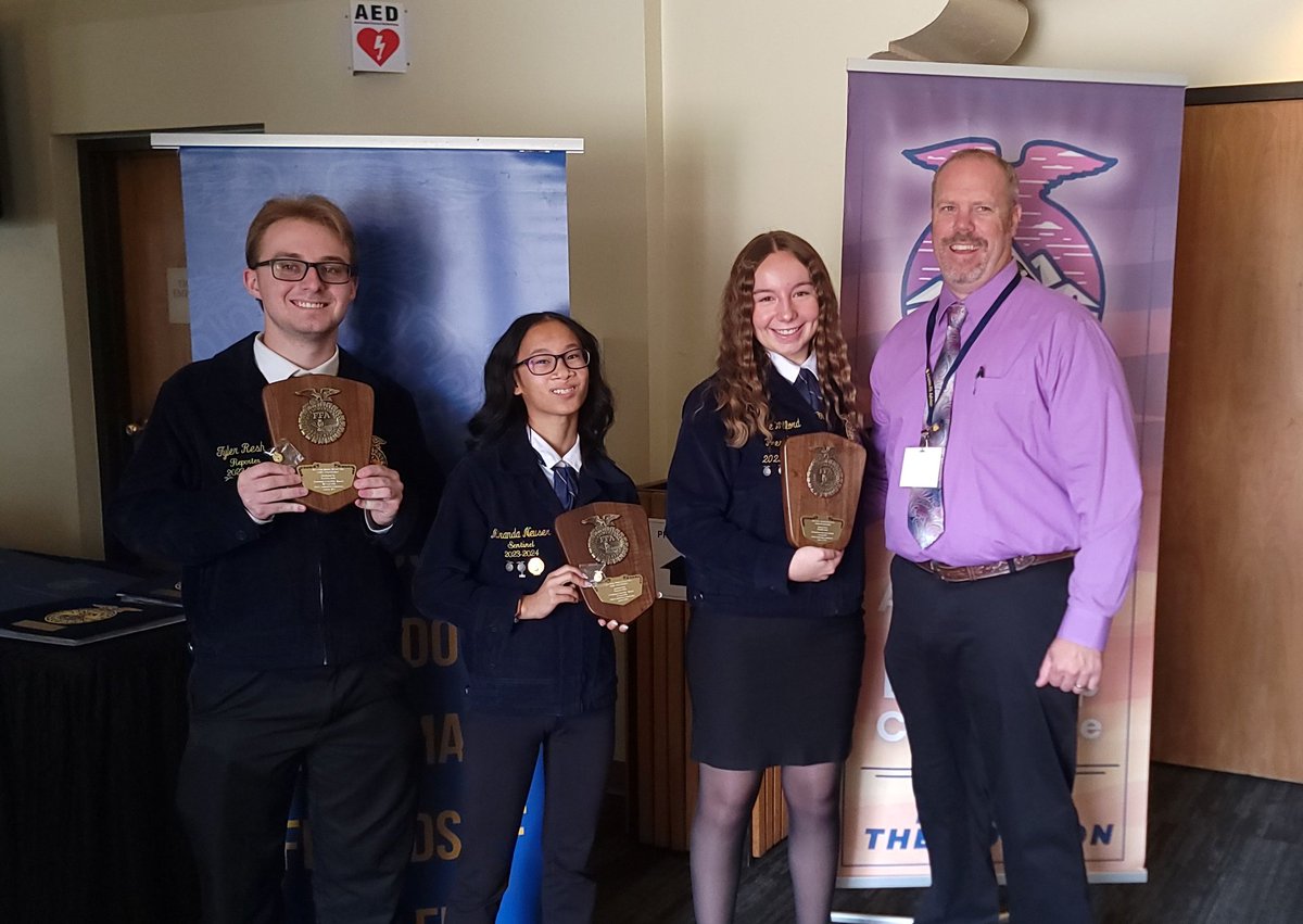 Campoverdeffa's tweet photo. And that is a wrap on SLC. Congrats to our State Degree recipients Miranda, Tyler, and Grace.
And don't forget the traditional end of year selfie. https://t.co/7iUPOTpMNb