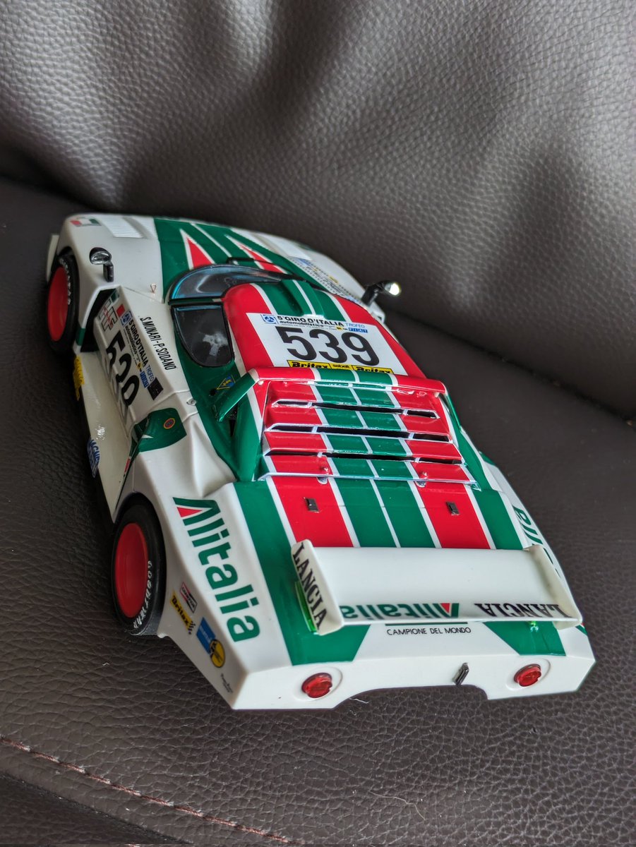 egao118's tweet image. #2mgandini 延長戦完成
またタグを使用させて下さい。

タミヤ1/24 LANCIA STRATOS Turbo完成とします。
クリア―吹きっぱなしで、失敗も多々ありますが目的は達成しました

STRATOSという名は成層圏という名の英語から来ているとか…HFゼロは飛行機を参考にデザインしたとも言われています。