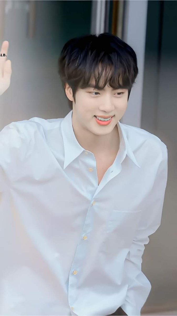 DanPV1306's tweet photo. RETURN OF OUR SEOKJINNIE 🐹💜
#TheAstronautReturns_D3
@BTS_twt #Jin #SeokJin #진 #석진 #김석진 #WorldwideHandsome #BTSvisual #BTS #KimSeokJin #방탄소년단 #BTSARMY https://t.co/gTqqw9mcsi