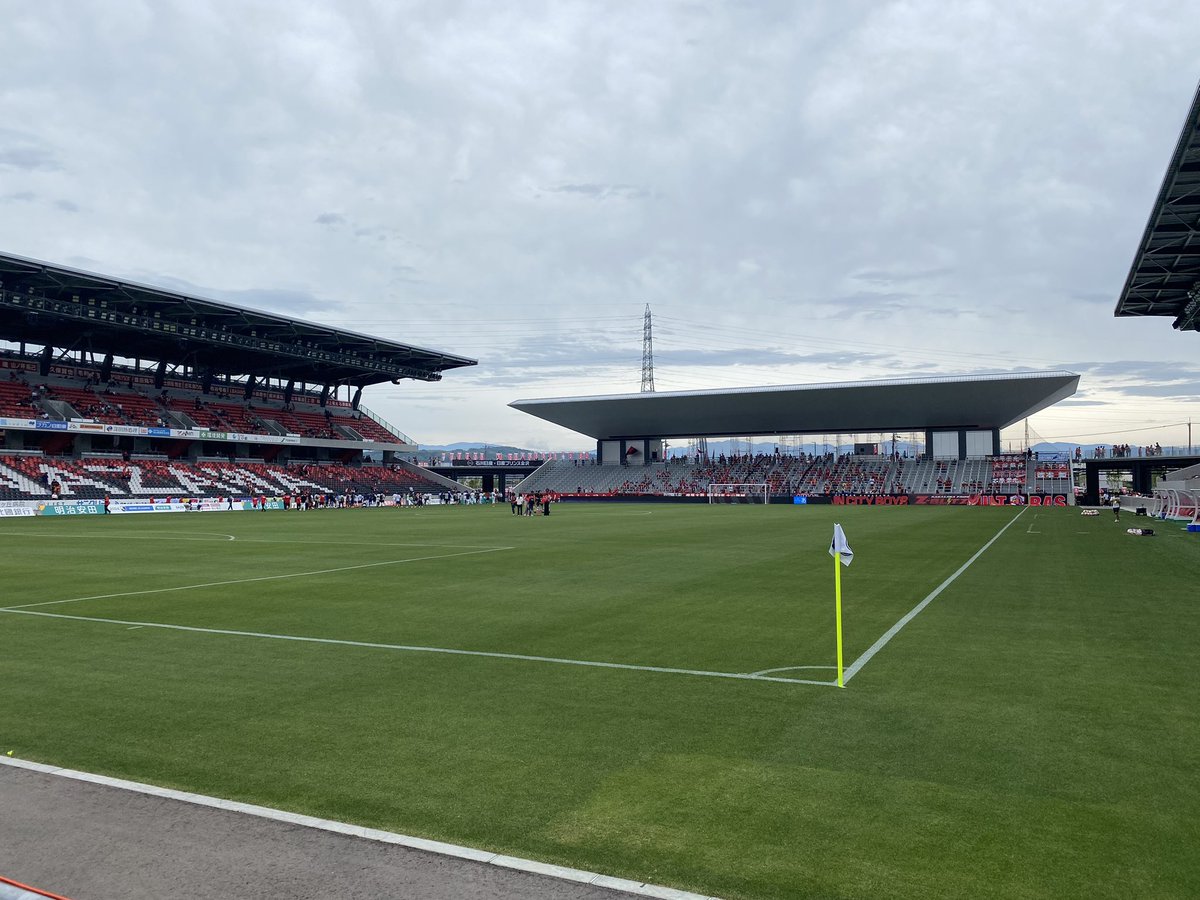 ryu_3548's tweet photo. めっちゃいいスタジアム⚽️
勝利にこだわろう🐿️
#ardija https://t.co/RUSqO9RHJh