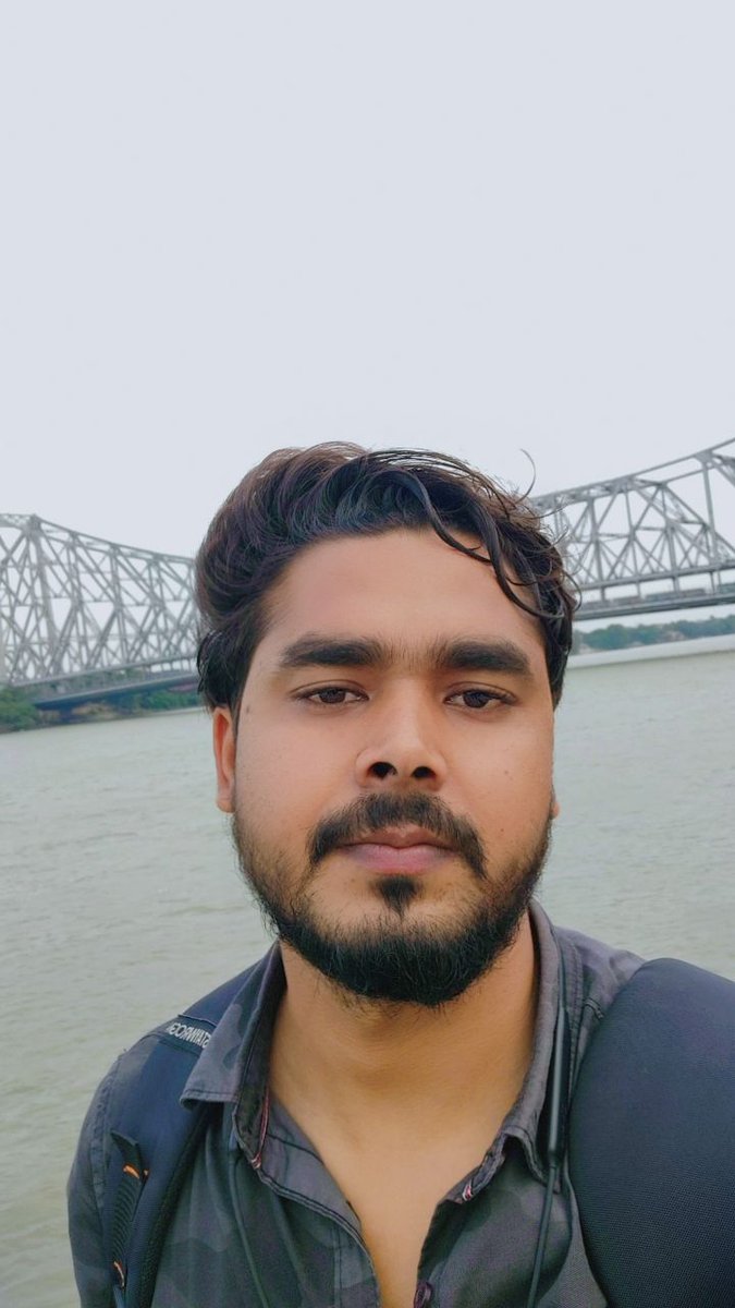 golu_molu_bholu's tweet photo. Good morning doston 💐💐🙌🙌
Har Har Mahadev 🙏
Bs Mamta didi ko Congratulations bolne aaya tha 🥳🥳
#Howrah_Bridge
#kolkata https://t.co/HqsNLWXhy8