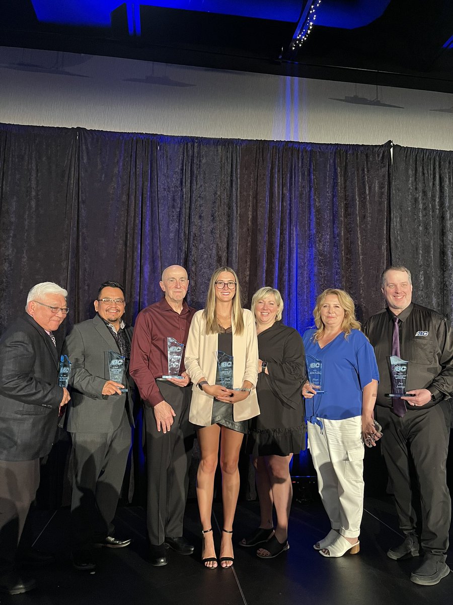 BCHockey_Source's tweet photo. Our award winners! 🏆📸

Congratulations to everyone who received an award at the BC Hockey Awards Gala tonight in Penticton! https://t.co/JDQTgcjItP