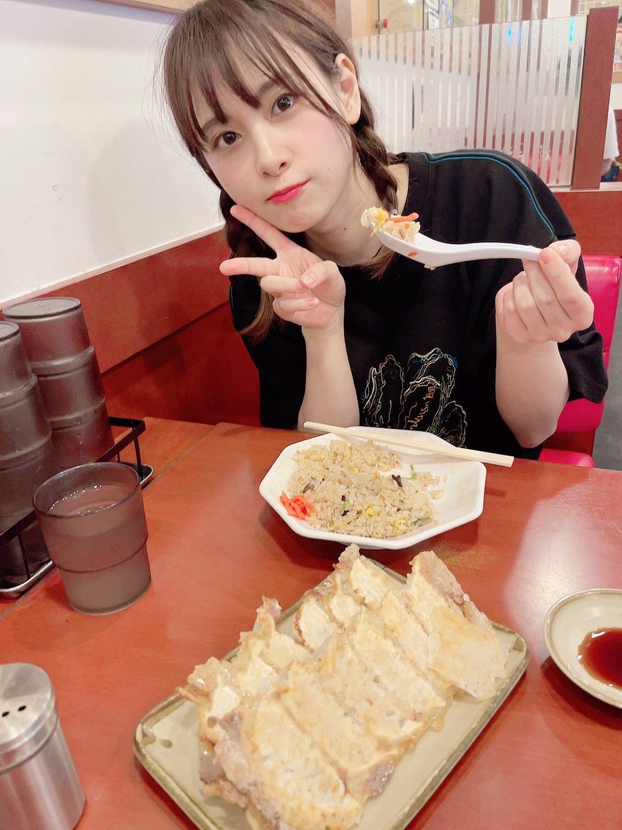 kaor1n_n's tweet photo. 昨日リリイベ終わって、
お腹空きすぎて 大阪で博多ラーメンのお店に入りチャーハンと餃子をRTA(リアルタイムアタック)し
大東洋サウナいってきました〜♨️
サウナーの先輩方からめちゃオススメされたとこで、サウナ種類いっぱいあって最高だった☺️
整い前田です  情報量多‼️✨
#前田サウナ https://t.co/SQFcr3iLmb
