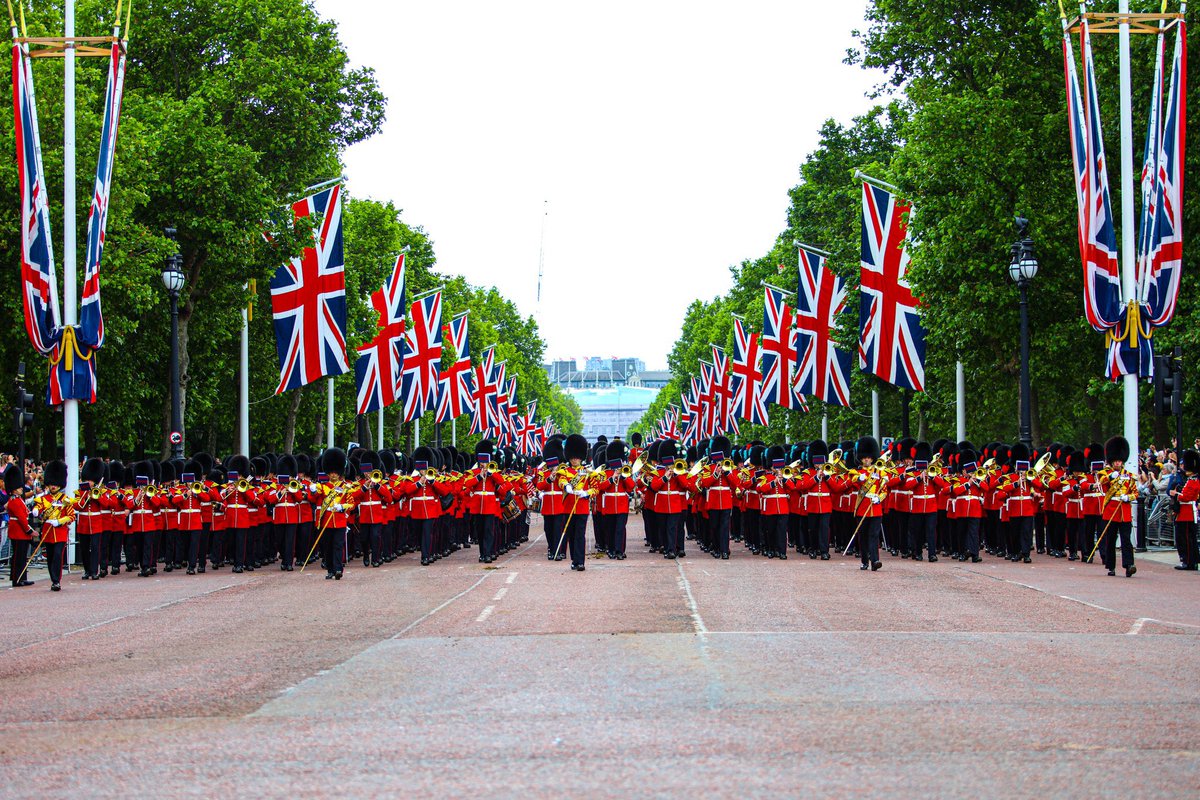 CarmenInUSA's tweet photo. Many wonderful things going on in London these days- now looking forward #TroopingOfColour https://t.co/ggVLLfLoWo