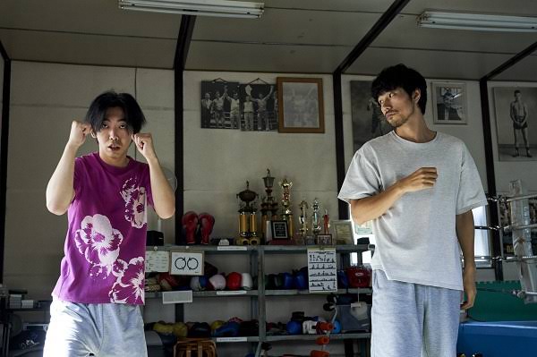 芸能界最強といえば渡瀬恒彦さんの名前が必ず出て来ますが、ボクシング