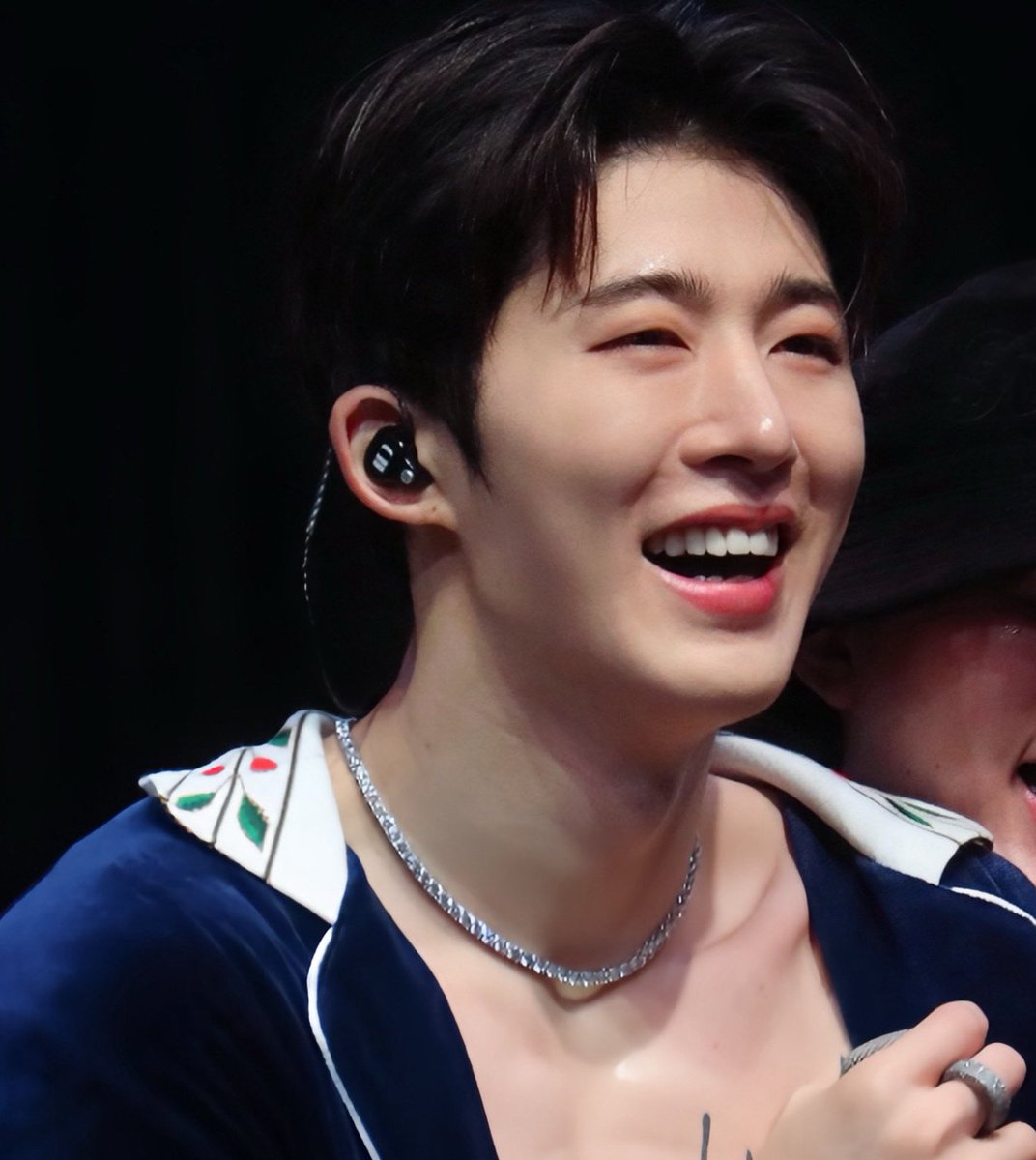 this is really the cutest thing ever, the way his eyes turn into little crescent moons when he smiles 🥹🥹